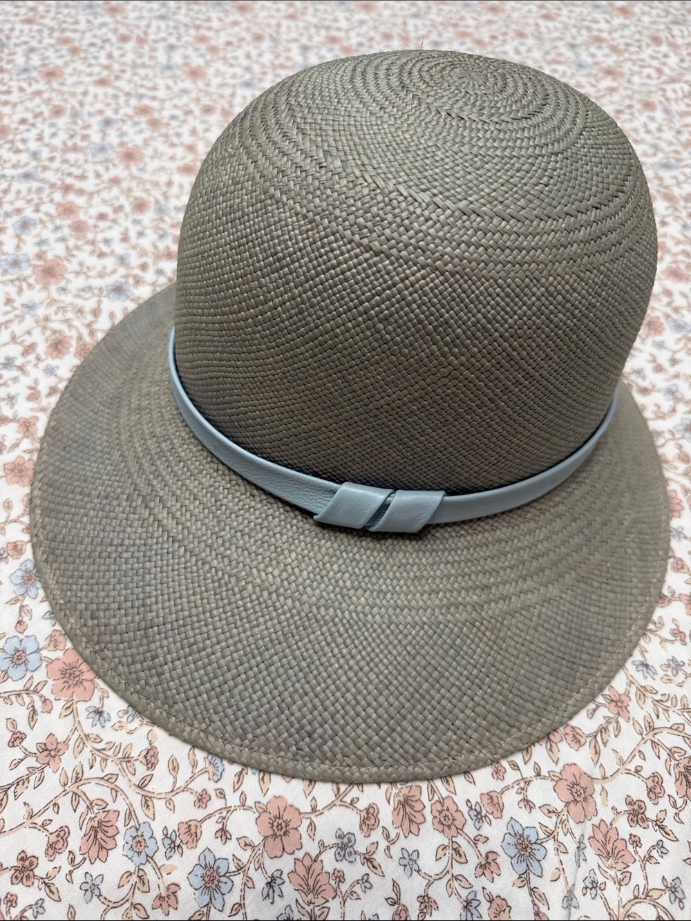 Goorin Bros Light Brown Straw Sun Hat with Light Gray Band NWT